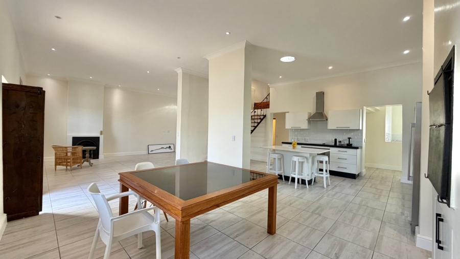 5 Bedroom Property for Sale in Strand Central Western Cape